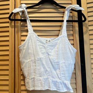 Women’s Roxy small light weight white tank top with tie straps
